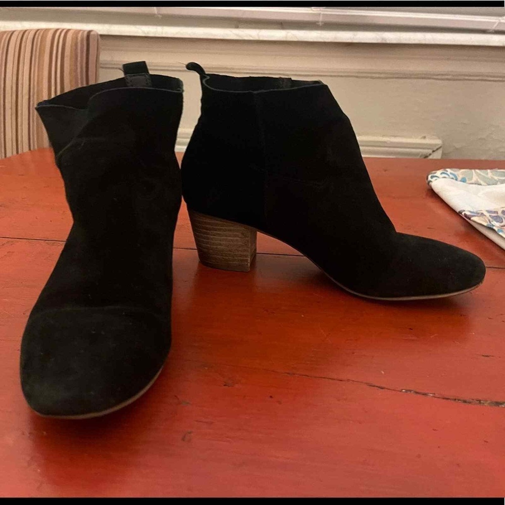 STEVE MADDEN SUEDE HARBER BOOTIE size‎ 6.5